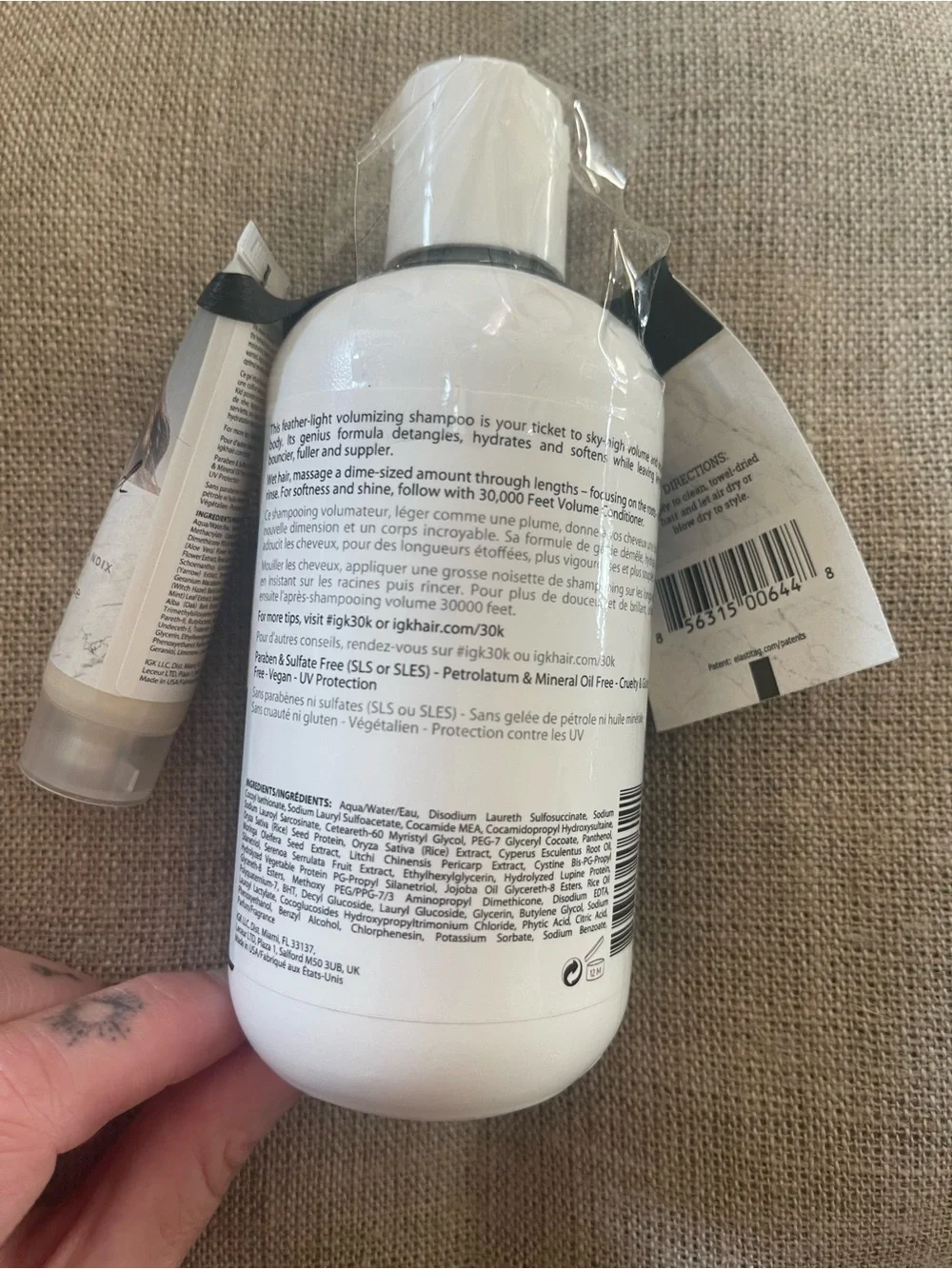 IGK 30,000 Feet Volume Shampoo with free gift!